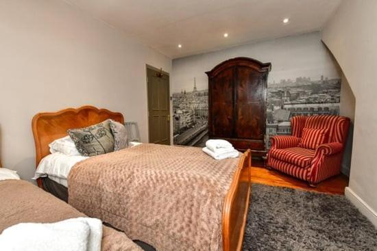 Quirky 4 Bedroom Apartment With Terrace Cardiff Exterior photo