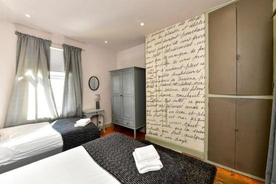 Quirky 4 Bedroom Apartment With Terrace Cardiff Exterior photo